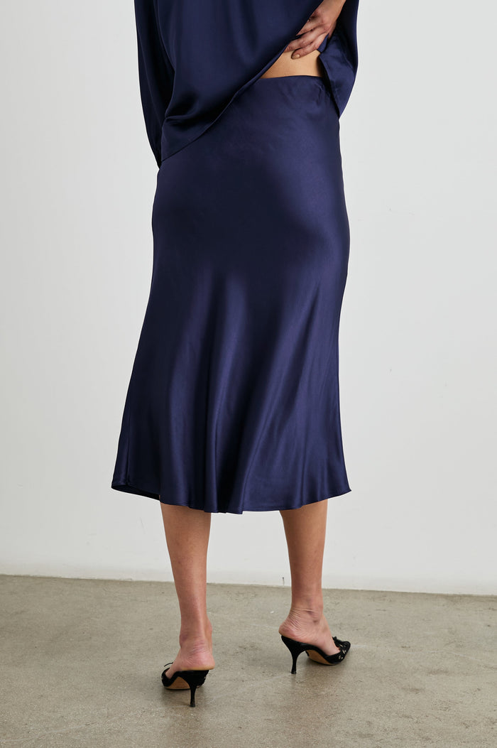 ANYA-NAVY-BACK