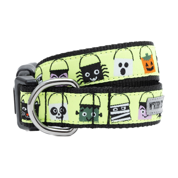 TRICK-FOR-TREATS-DOG-COLLAR