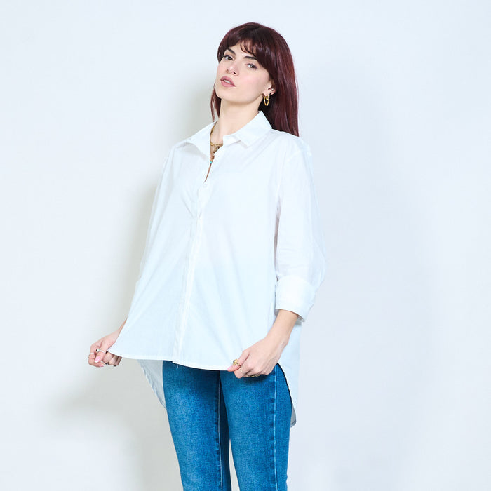 Relaxed fit embroidered slogan "Tu menti bene io meglio" shirt wholesale