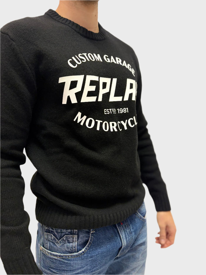 REPLAY PÁNSKÝ SVETR S MOTORKÁŘSKÝM MOTIVEM
