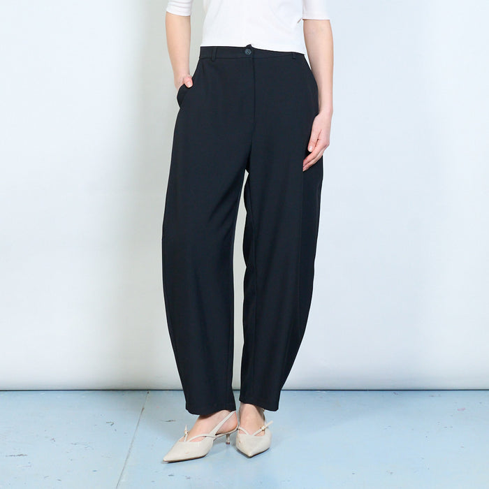 Tailored straight leg trousers with clean waistband wholesale