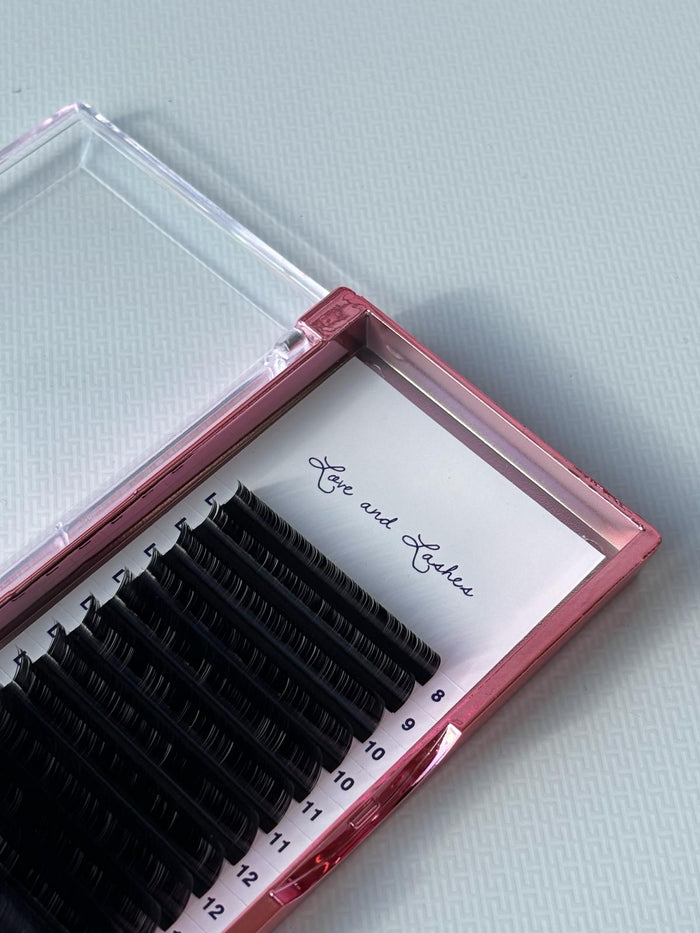 0.03 Volume Lashes