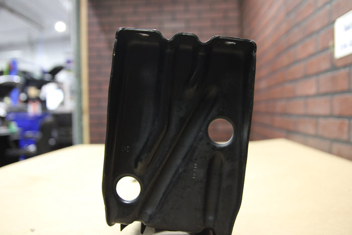 05-23 Dodge Magnum Challenger Charger 300 Radiator Crossmember OEM 05065240AH
