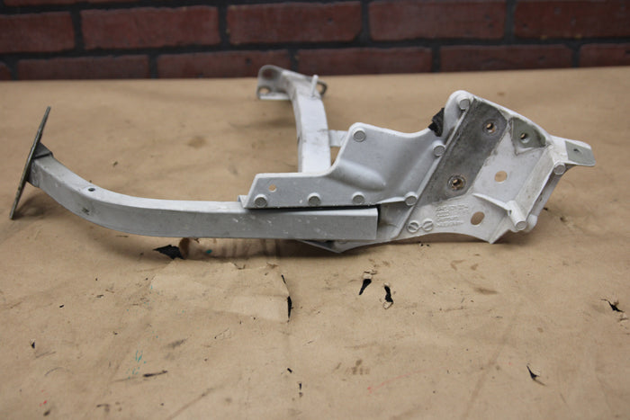 11-18 Audi A8L S8 Front Right Passenger Fender Support Mount Bracket OEM