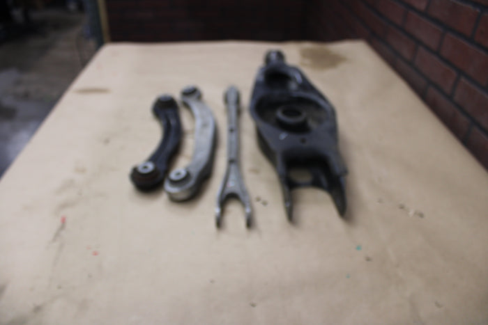11-23 Dodge Charger Challenger 300 Right Rear Suspension Control Arm Strut Set