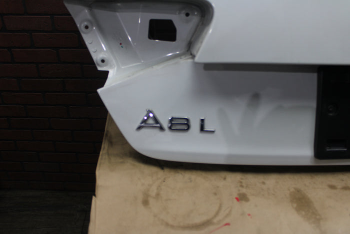 2011 - 2014 AUDI A8 QUATTRO REAR LIFTGATE TRUNK LID ASSEMBLY OEM WHITE