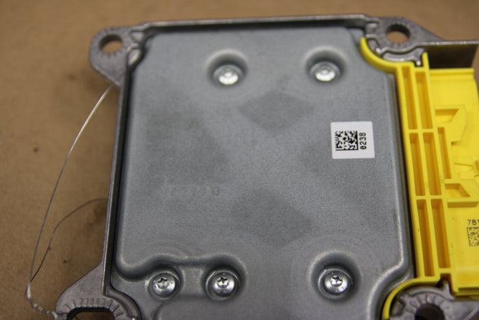 2012 - 2018 AUDI A8L YAW RATE CONTROL SPEED SENSOR MODULE OEM 4H0 907 637 K