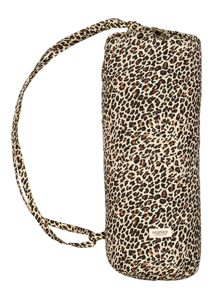 Rullet babyquilttæppe i brun leopardmønster med bindebånd