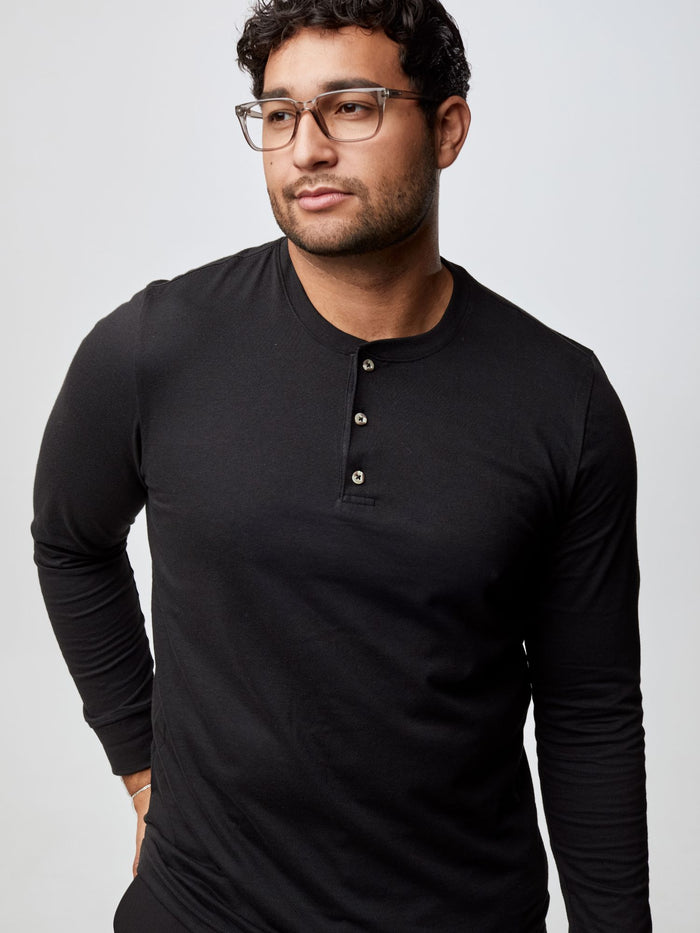 Matheus is 6', 210LBS and wears a size XL # Men's Long Sleeve Henleys in Black | Built for Everyday Wear