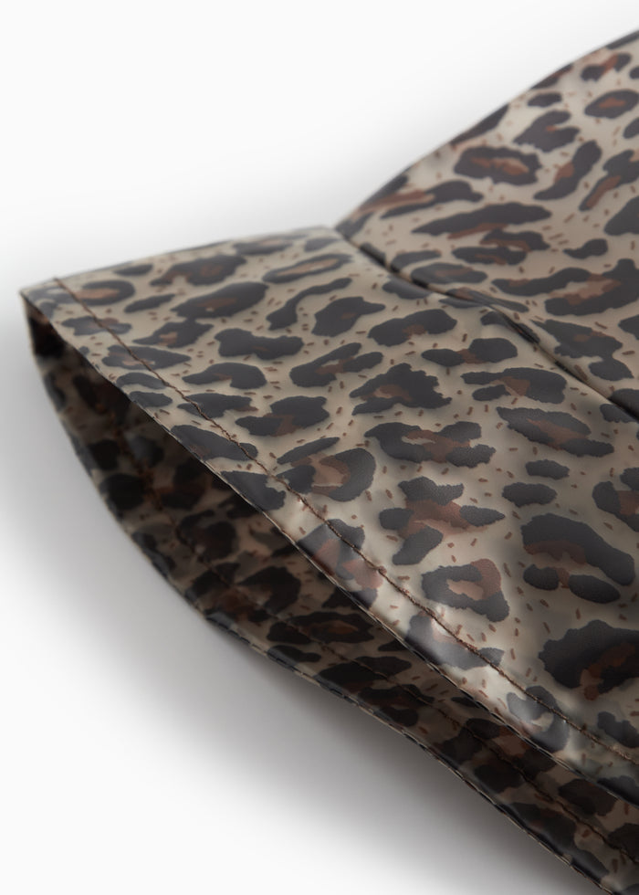 leopard-print rain hat in waterproof material