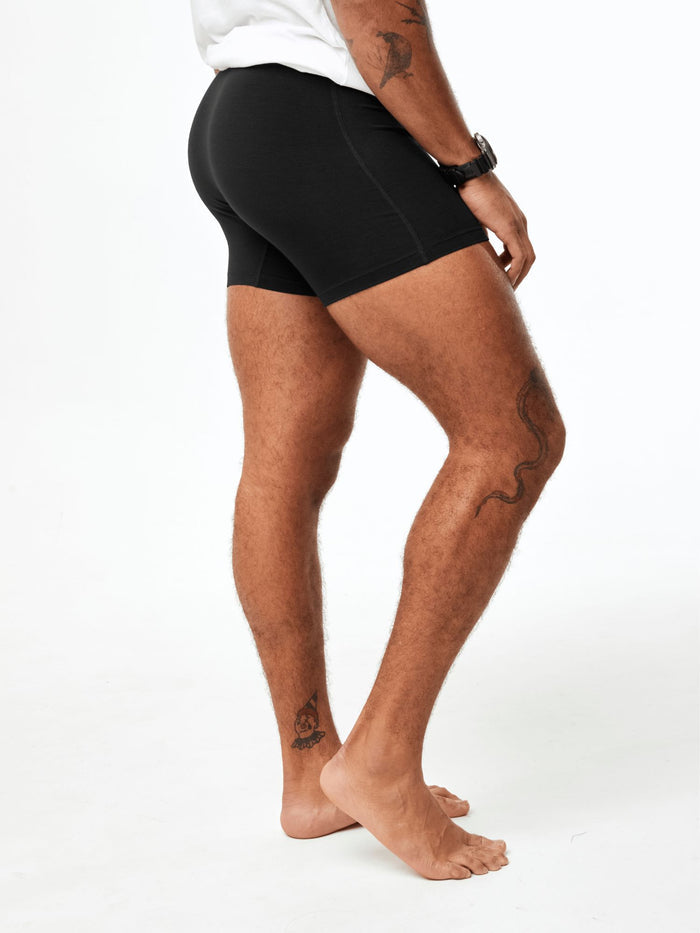 Joe V is 6', 180lbs, 32" waist, wearing size M # Black Boxer Briefs 7-Pack | Fresh Clean Threads