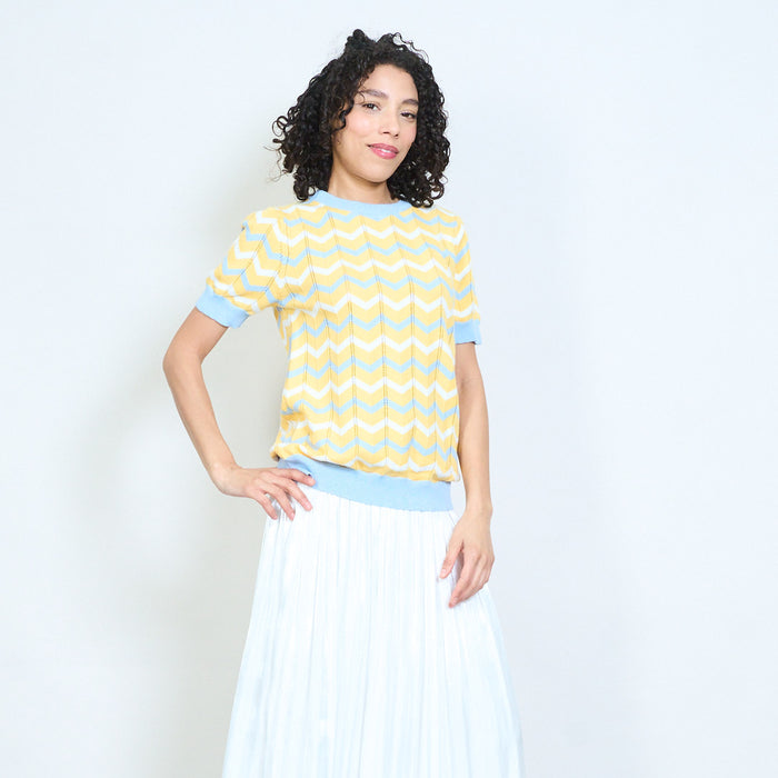 Chevron pattern crew neck short sleeve knit top wholesale