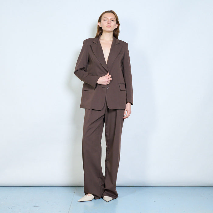 Classic tailored single button blazer with structured lapel wholesale