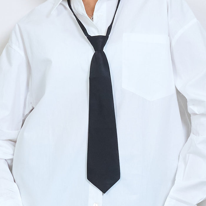 Crisp poplin shirt with contrast tie wholesale