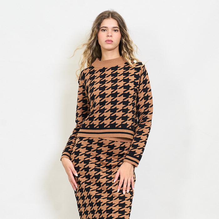 Cropped houndstooth knit sweater with gold buttons wholesale