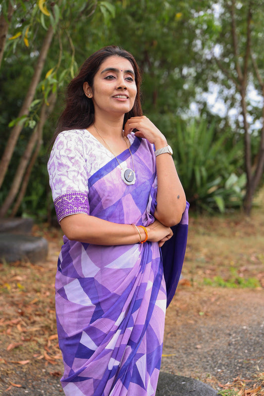 Fiza Triangles Chiffon Saree - Lilac
