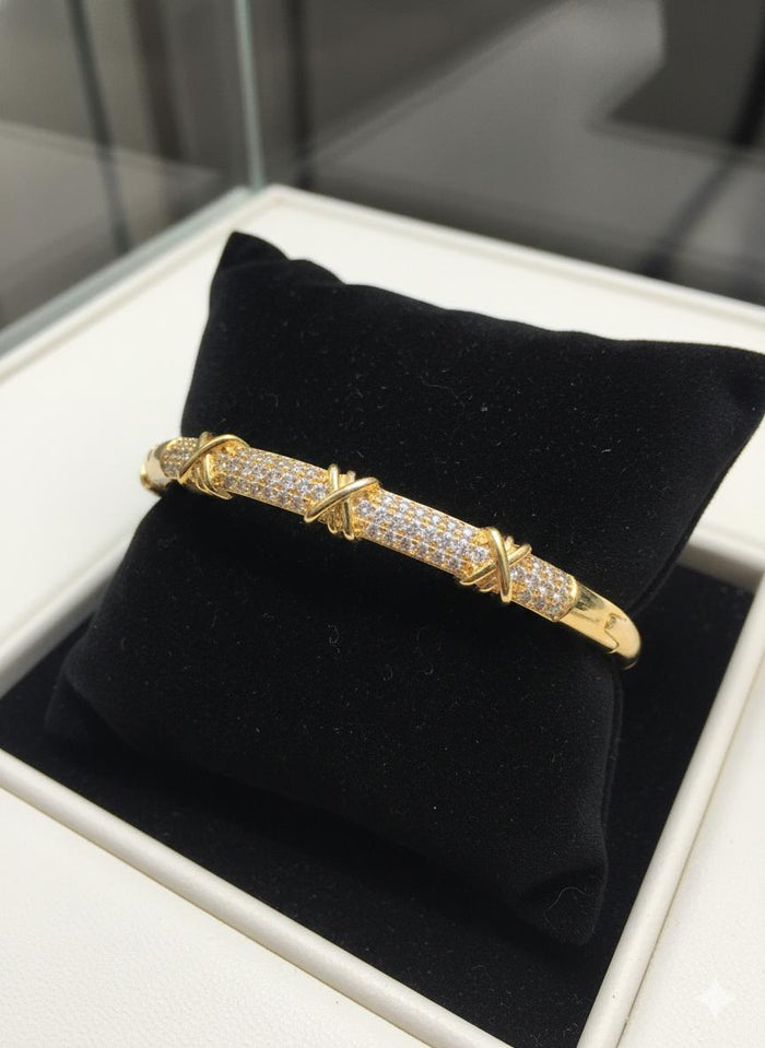 Gold & Glam Bangle
