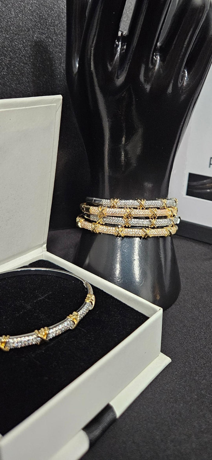 Gold & Glam Bangle