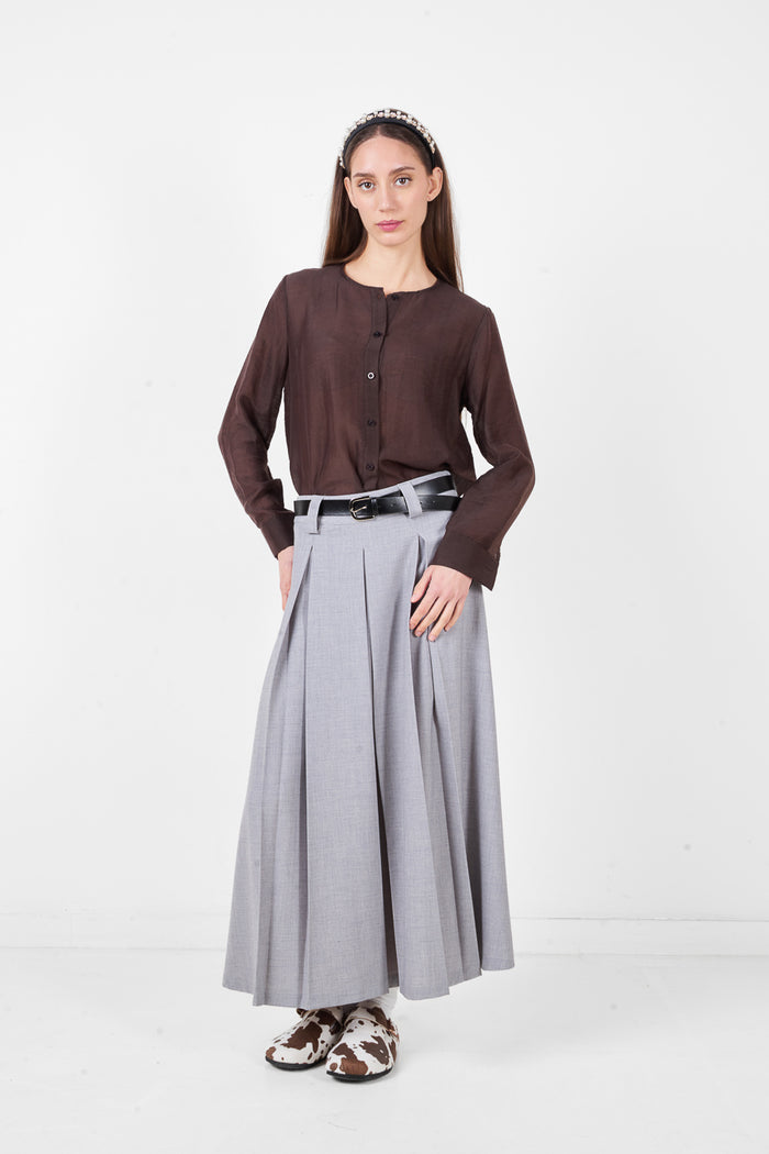 High waist pleated maxi skirt with structured silhouette and fluid drape wholesale