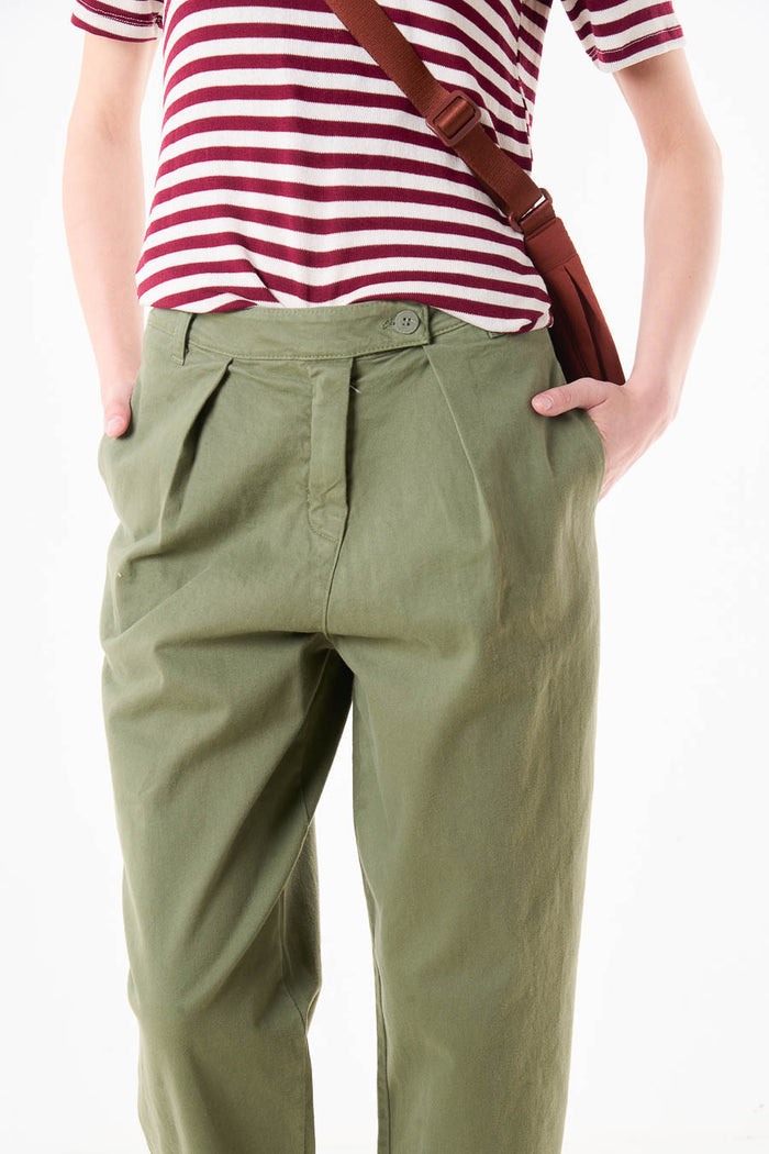 High waist pleated straight leg trouser with side pocket wholesale