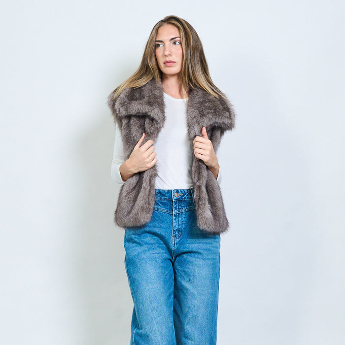 Long hair faux fur vest with wide lapel collar wholesale