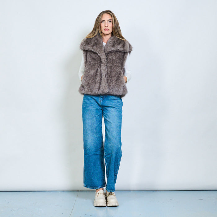 Long hair faux fur vest with wide lapel collar wholesale