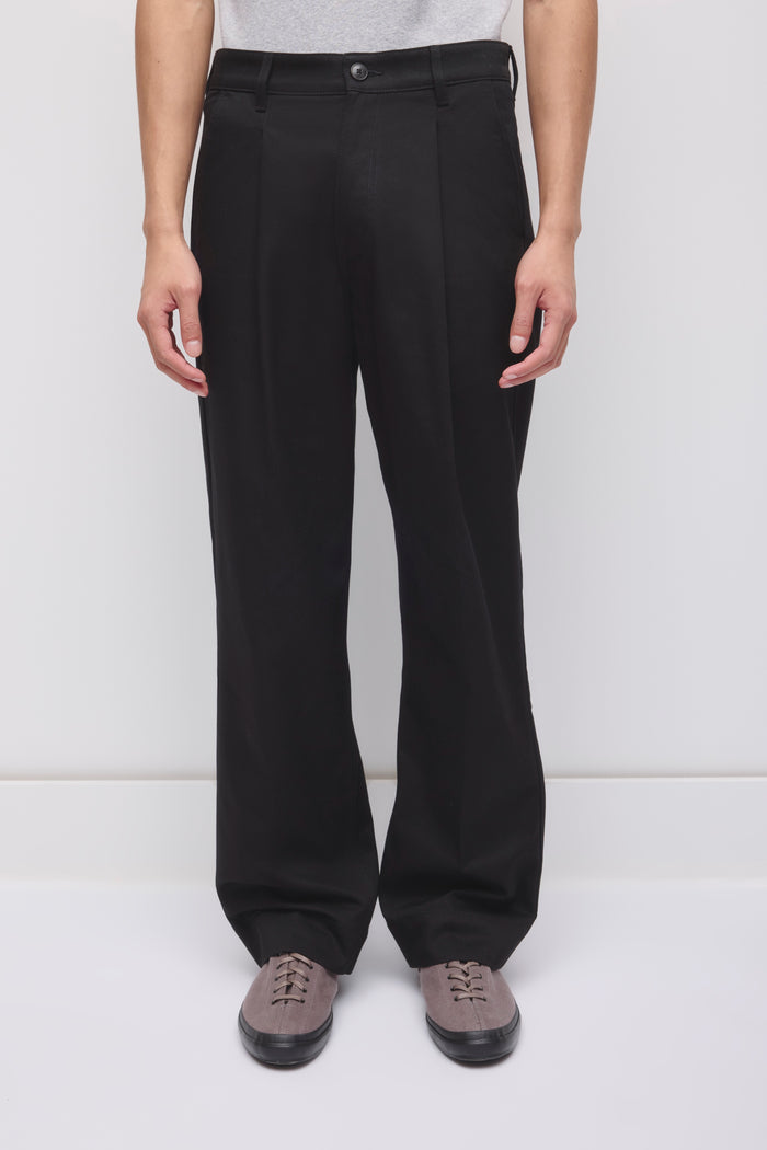 Men's Nilus Trouser in Black