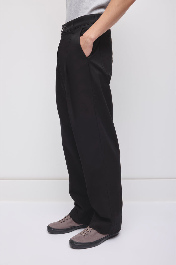 Men's Nilus Trouser in Black