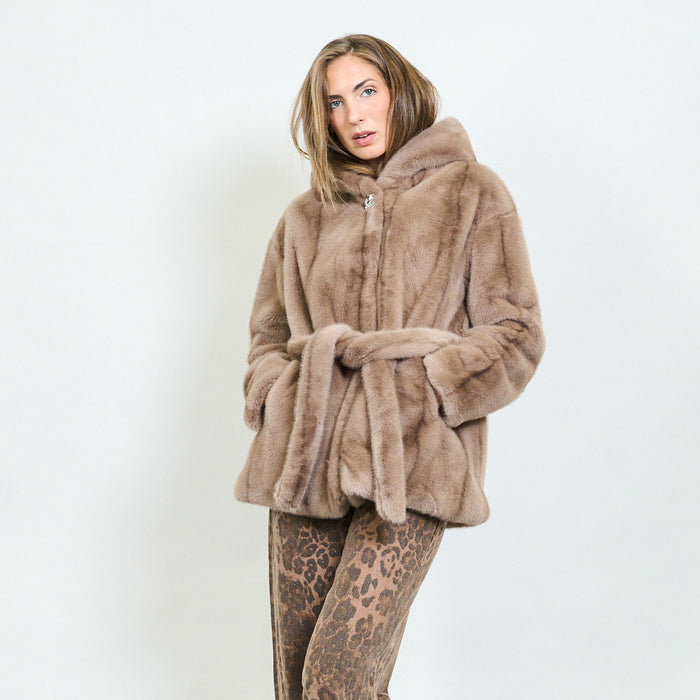 Minimal faux fur belted jacket with soft collar wholesale