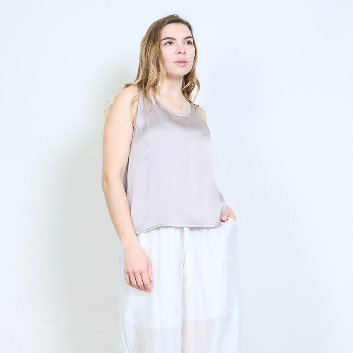 Minimal round neck sleeveless relaxed top wholesale