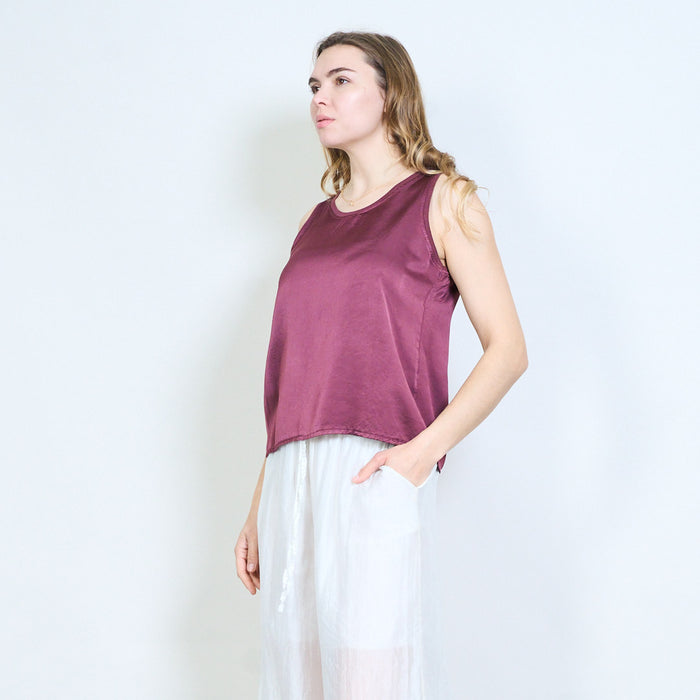 Minimal round neck sleeveless relaxed top wholesale