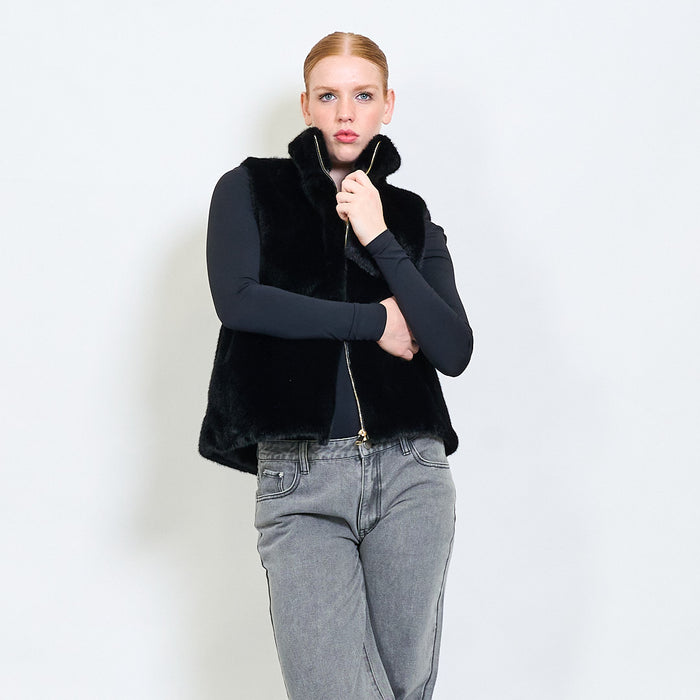 Minimalist high neck faux fur zip vest wholesale