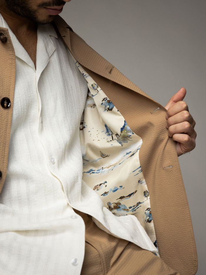 Modelshot / Walnut / Detail