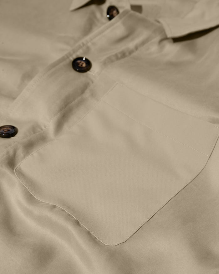 Modelshot / Warm Kit / Detail