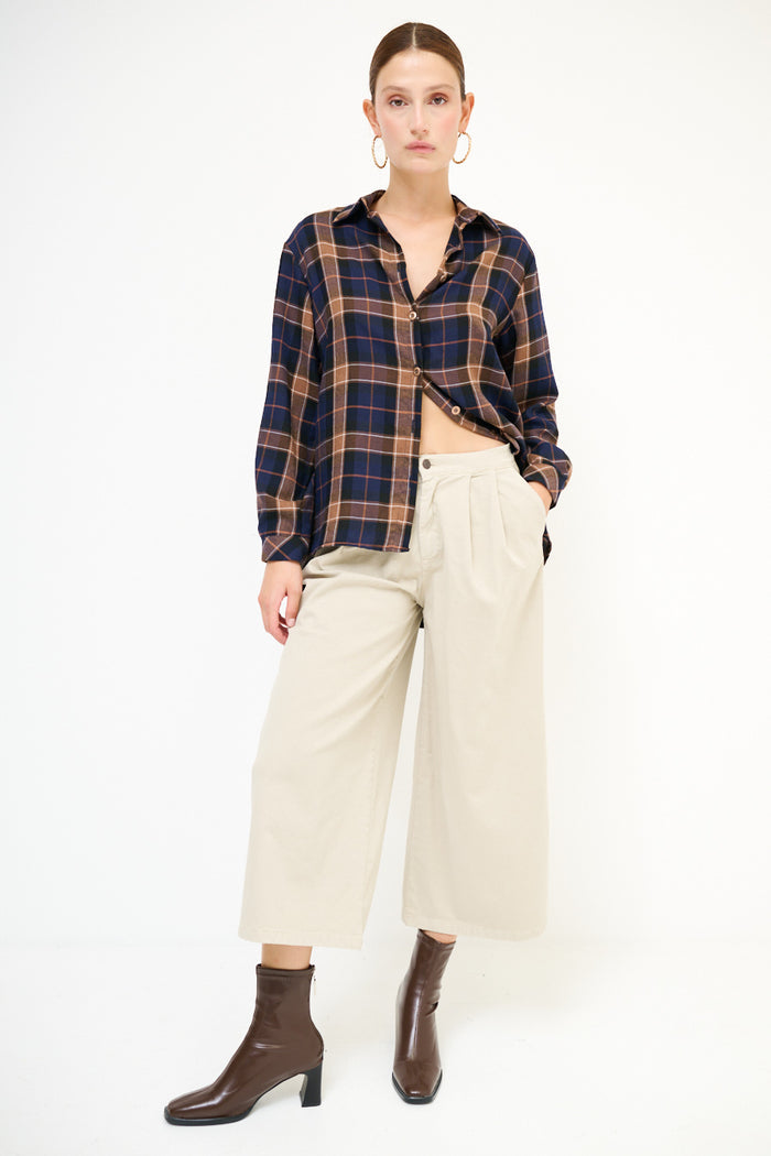 Pleated cropped wide-leg trousers with soft wash wholesale