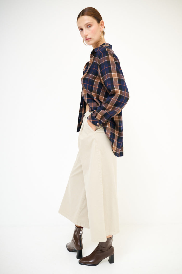 Pleated cropped wide-leg trousers with soft wash wholesale
