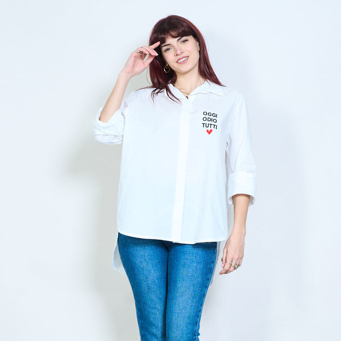 Relaxed fit embroidered slogan "Oggi odio tutti" shirt wholesale