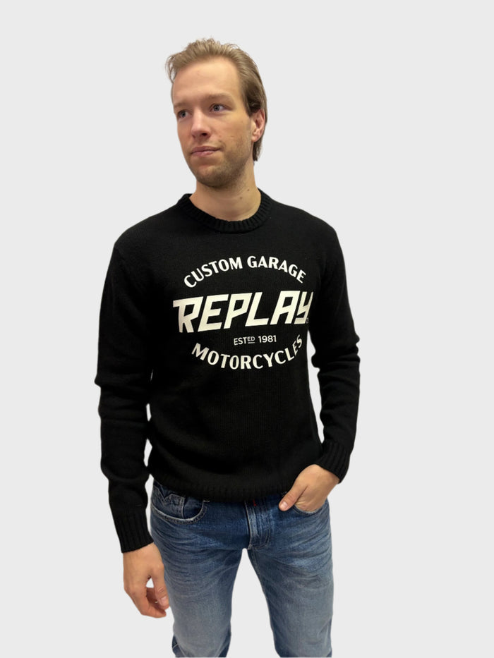 REPLAY PÁNSKÝ SVETR S MOTORKÁŘSKÝM MOTIVEM