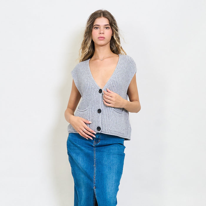 Ribbed button-down knitted vest with front pockets wholesale