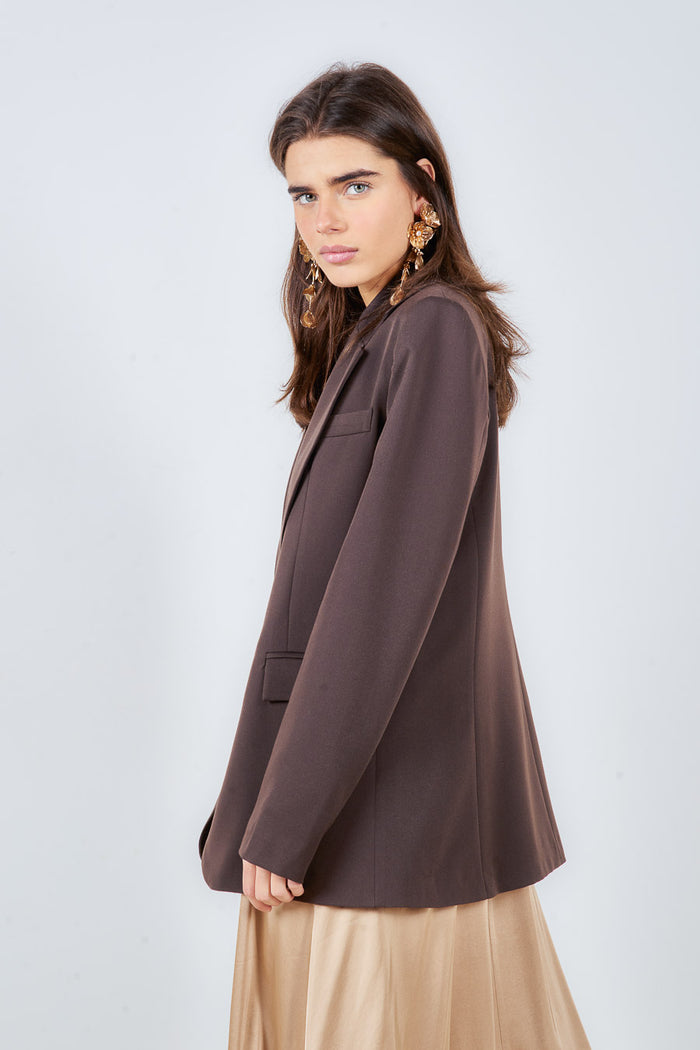 Single button tailored blazer with flap pockets and notch lapel wholesale
