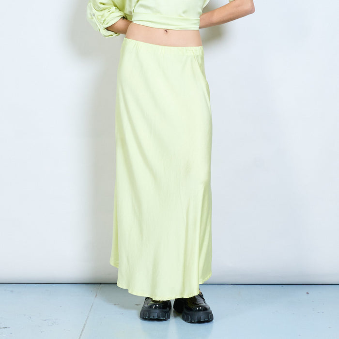 Soft drape minimalist elastic-waist flow midi skirt wholesale