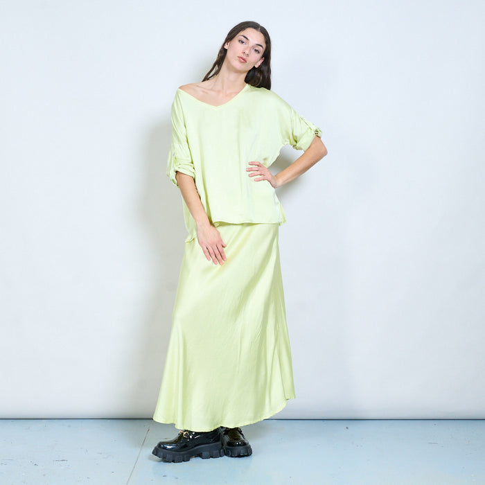 Soft drape minimalist elastic-waist flow midi skirt wholesale