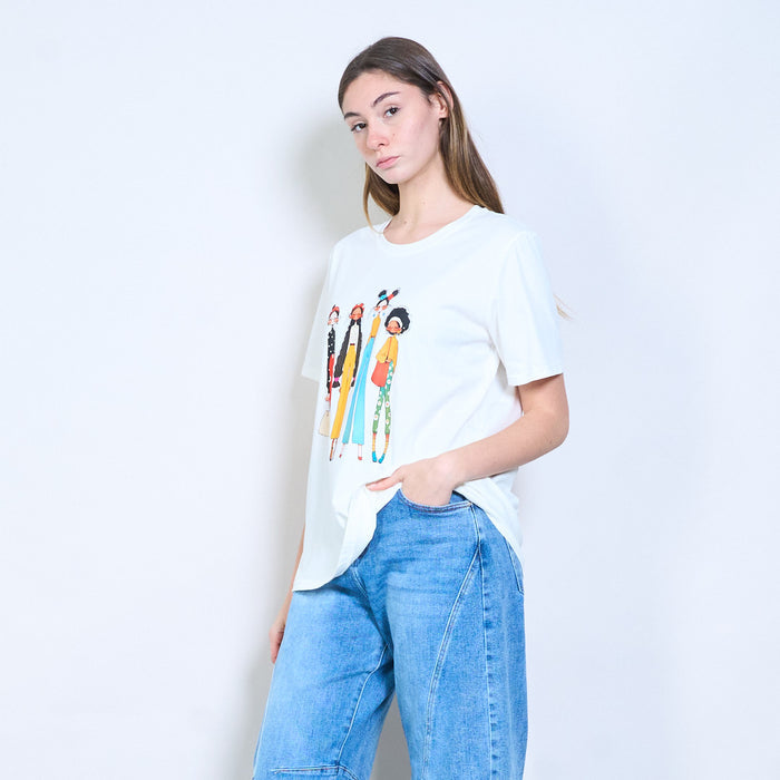 Stylized fashion girl character graphic printed short sleeve t-shirt wholesale