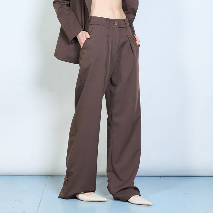 Tailored pleated straight leg trousers with clean waist design wholesale