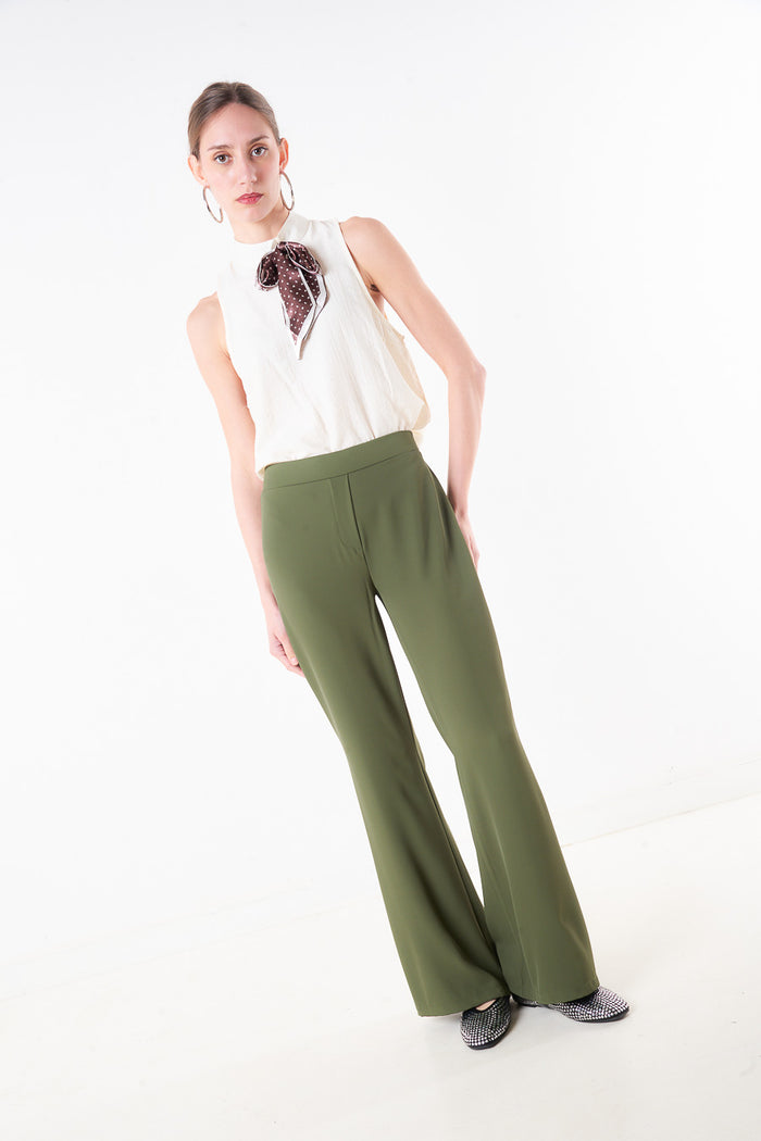 Tailored straight leg trouser with clean waistband design wholesale
