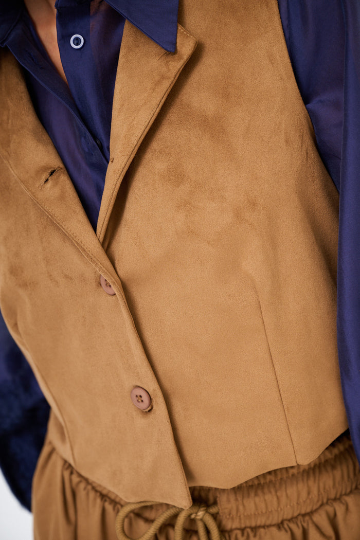 Tailored suede-effect buttoned vest wholesale