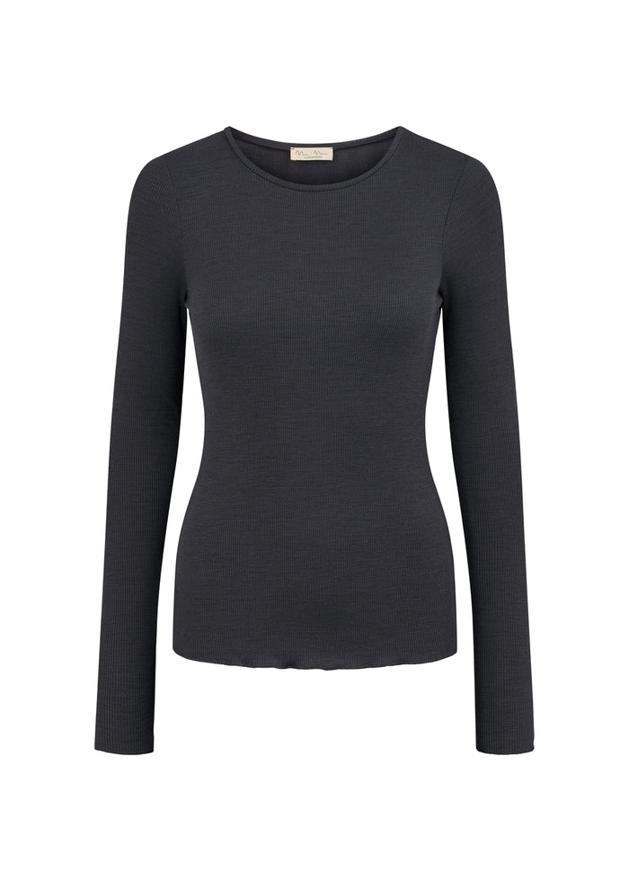 Black long-sleeved t-shirt for women in merino wool